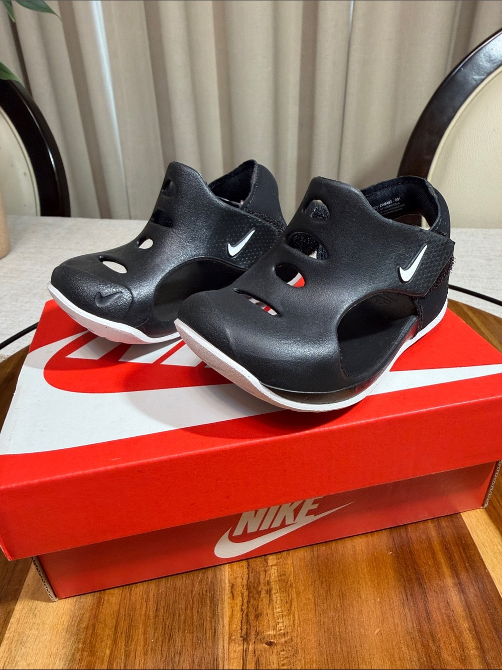 NIKE Sunray Protect 3 (TD) Toddler Sandals Black With White Size 5c New In Box
